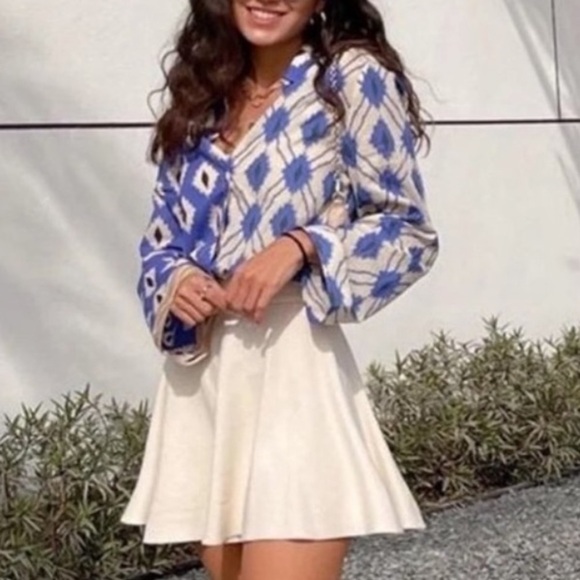 Women’s Blue White Gold Abstract Colorblock Button Front Bell Sleeve Shirt Large - Picture 8 of 8